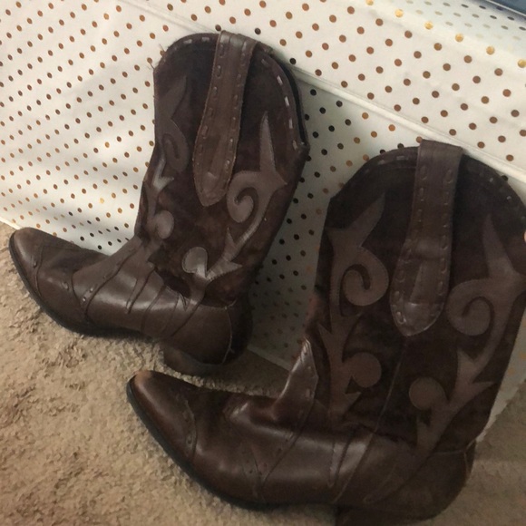 Shoes - Cowgirl boots